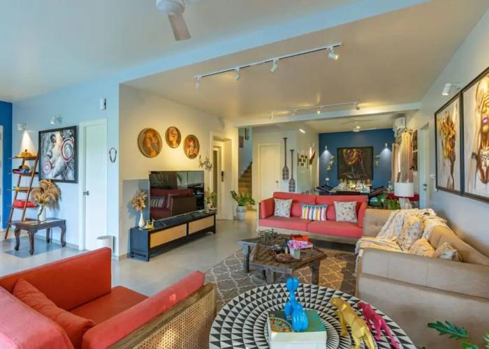 Legacy by Hireavilla- Full Field View Villa w Pool