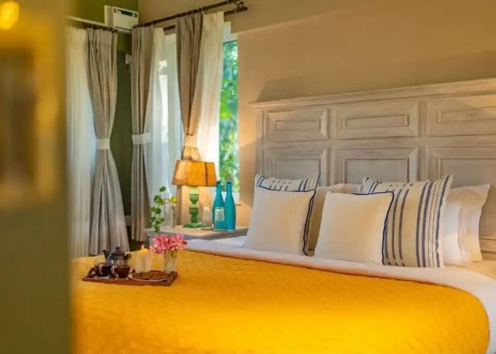 Legacy by Hireavilla- Full Field View Villa w Pool
