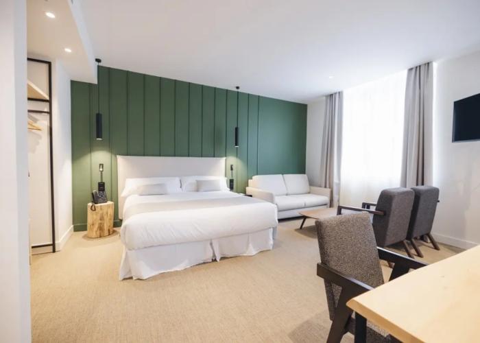 Hotel Mondragon