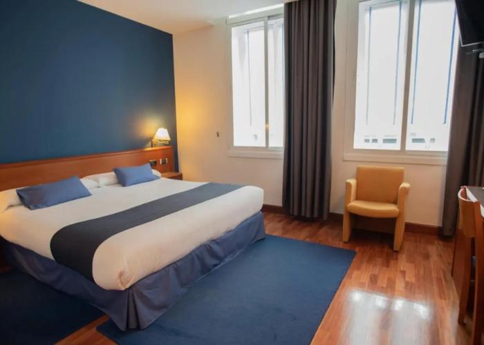 Hotel Mondragon