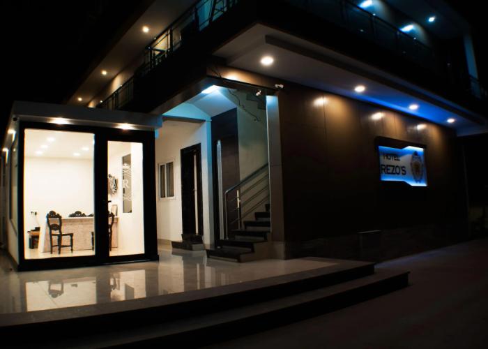 Rezo's Hotel