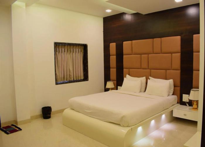 Rezo's Hotel
