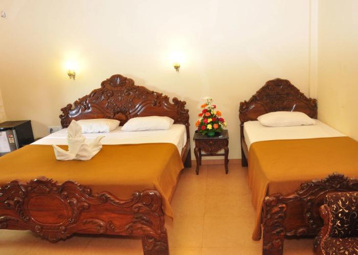 Mayflower Beach Resort