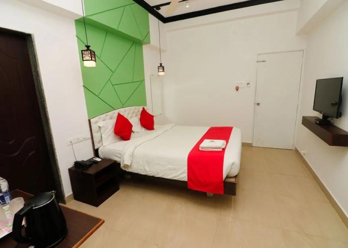 Swarnam Hotel
