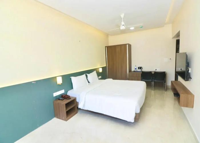 Swarnam Hotel