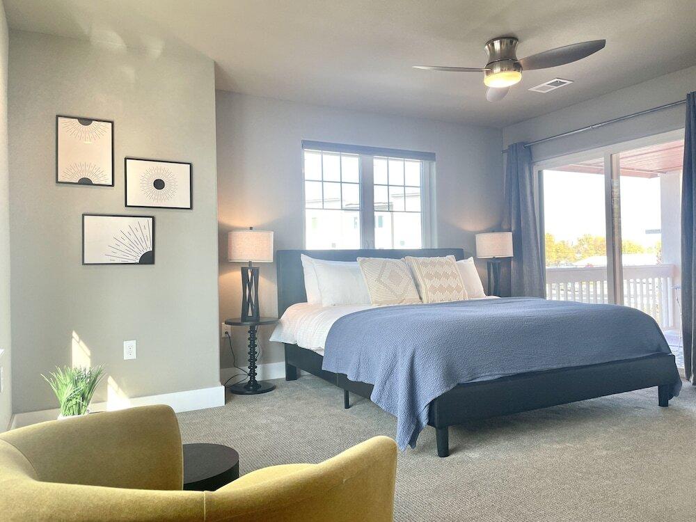 Quiet Urban Community – Designer Home W/ Hot Tub!