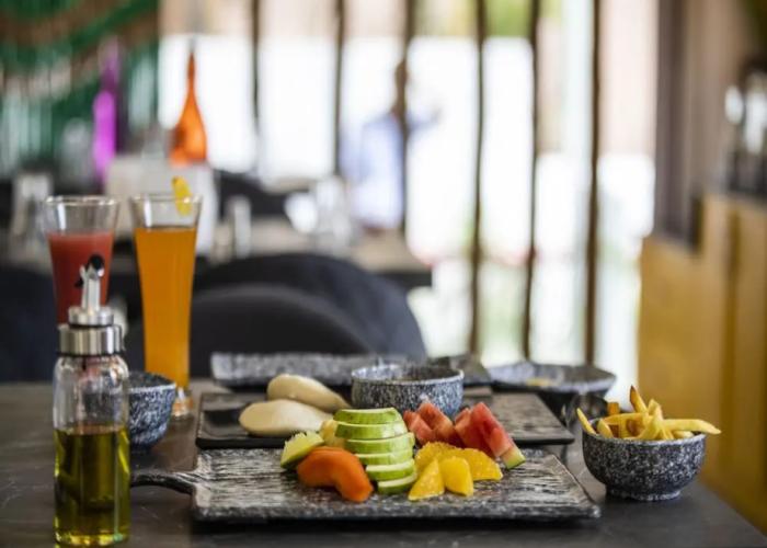 HUE GUH The Porto Candolim
