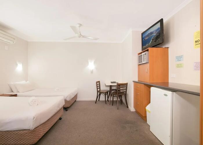 South Gladstone Motel
