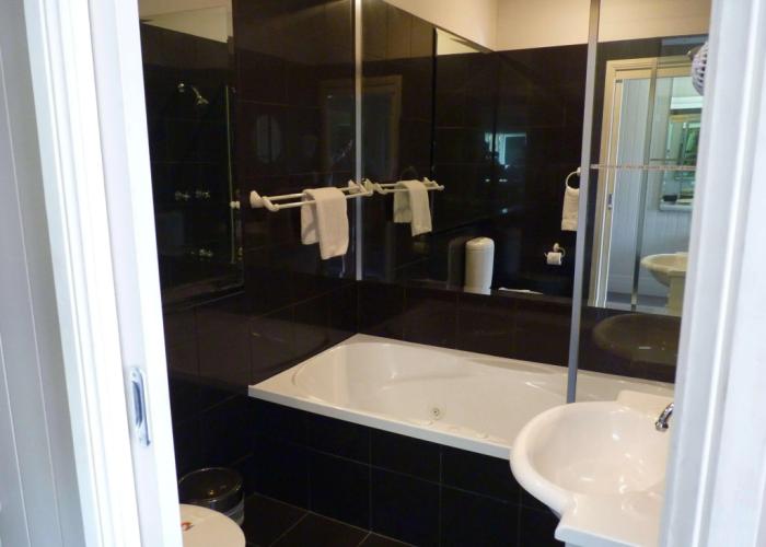 Caboolture Central Motor Inn, SureStay Collection by BW