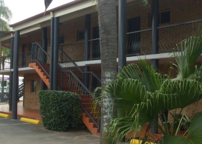 Sundowner Hotel Motel
