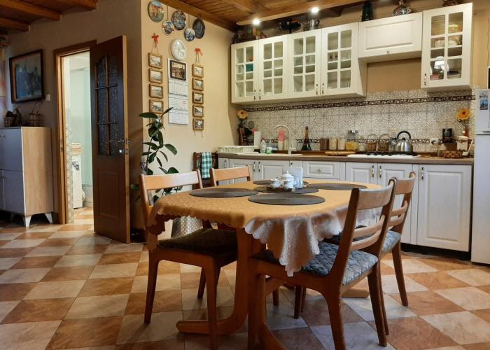 Listya Travyi Guest House