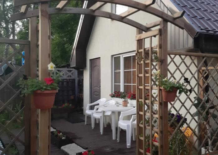 Listya Travyi Guest House