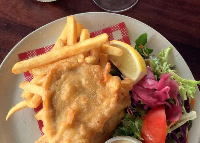 Bridport Bay Inn