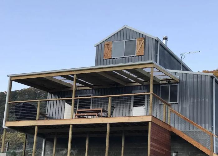 Derby Digs Barn