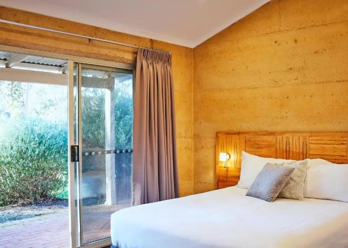 Eight Willows Retreat