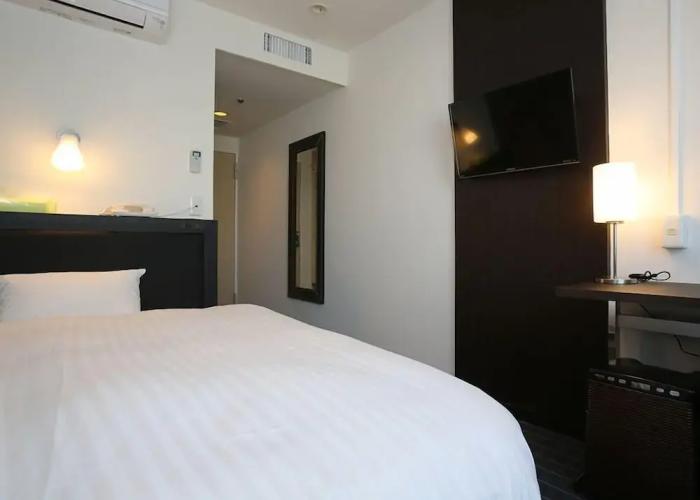 Hotel Crystal Plaza