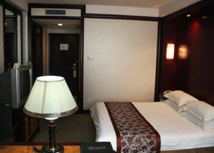 Kingston Hotel