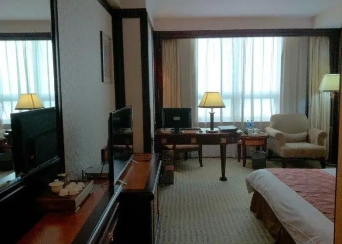 Kingston Hotel