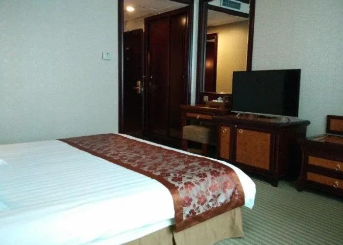 Kingston Hotel