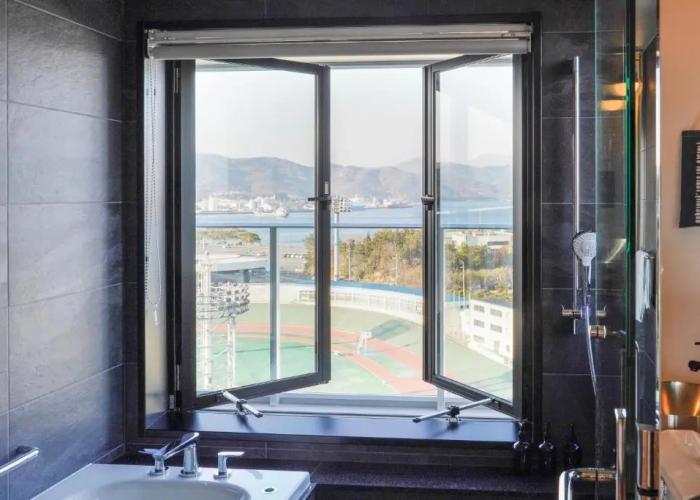 SETOUCHI KEIRIN HOTEL 10 by Onko Chishin