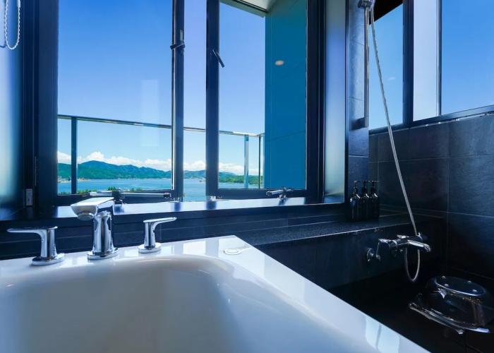 SETOUCHI KEIRIN HOTEL 10 by Onko Chishin