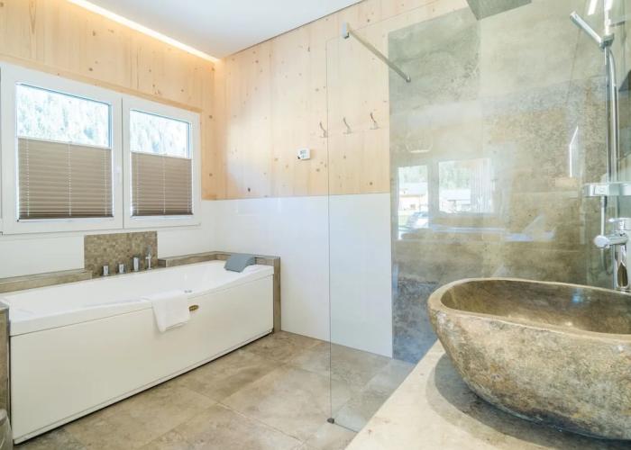 Premium Chalet With Whirlpool