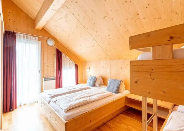 Luxurious Chalet in Murau with Outside Hot Tub