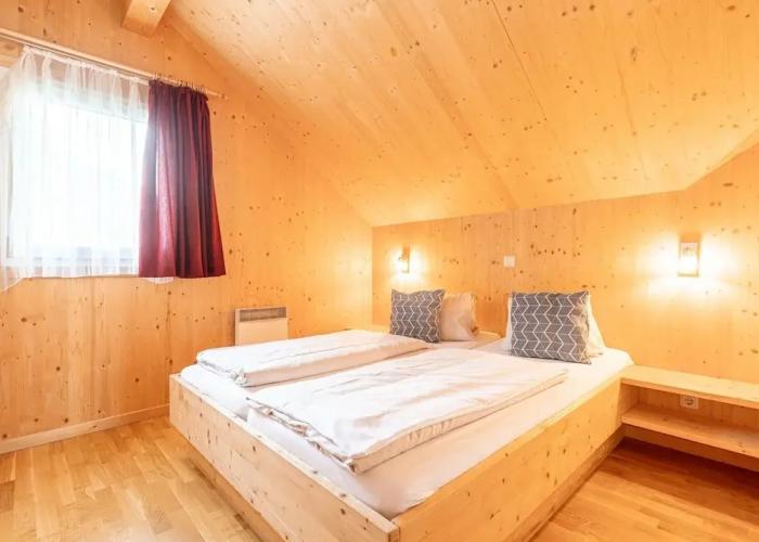 Luxurious Chalet in Murau with Outside Hot Tub