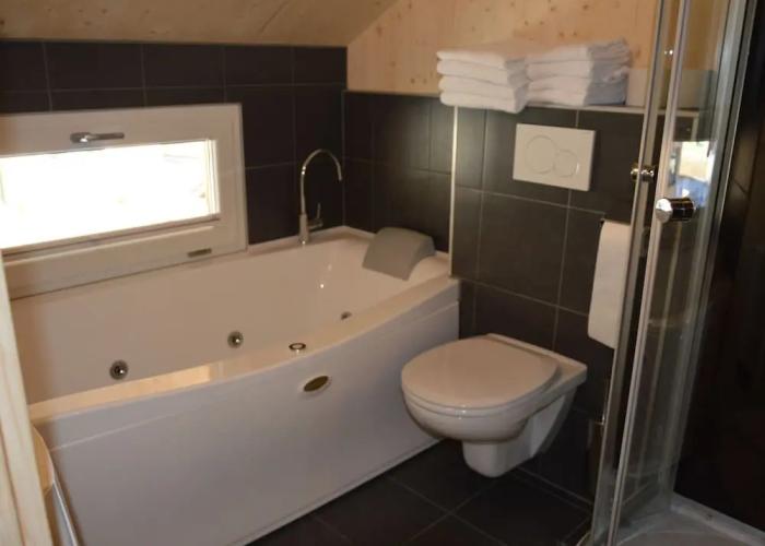 Superior Chalet With Whirlpool