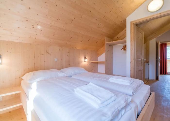 Superior Chalet With Whirlpool