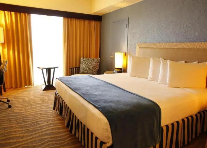 Windward Passage Hotel