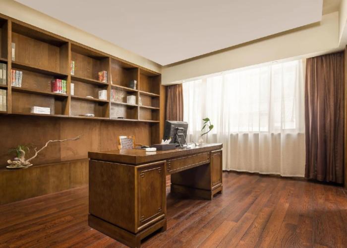 Julong Hotel