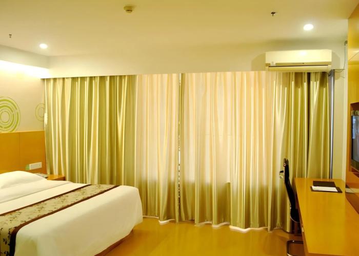GreenTree Inn Chizhou High-Speed Railway Station Hotel