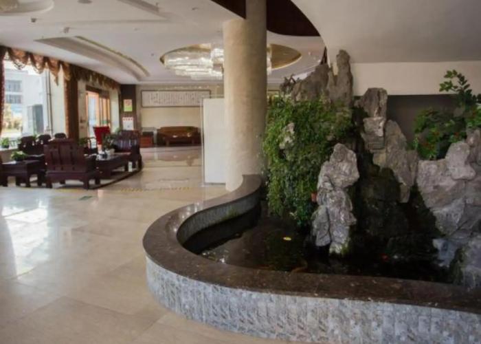 Qinyuan Holiday Hotel