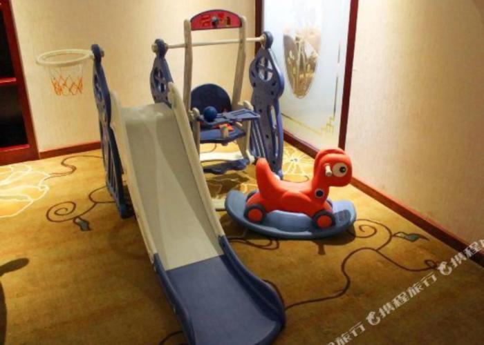 Qinyuan Holiday Hotel