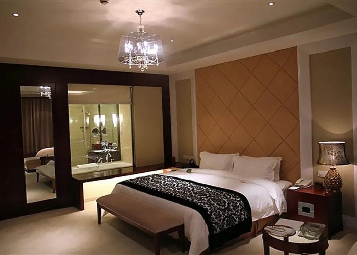 Lake View Garden Hotel