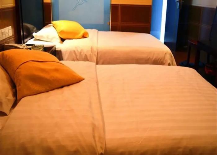 Yinruilin Express Hotel