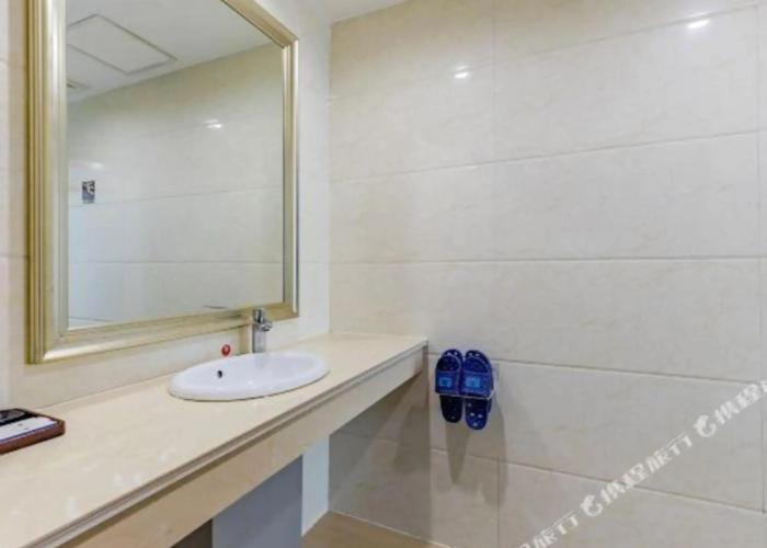 S.devons International Hotel