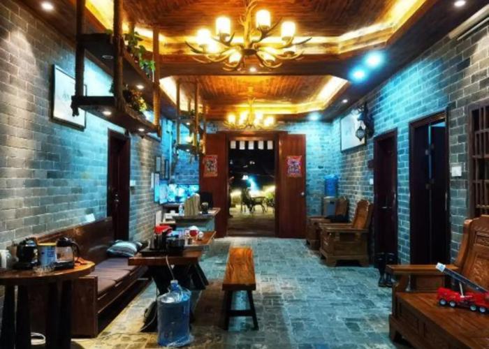 Zaishui Yifang Inn (Zhaoping Huangyao Ancient Town Longzhu)