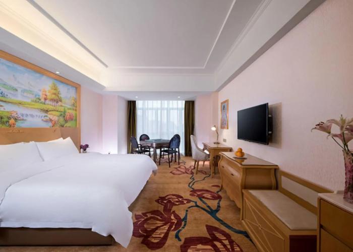 Vienna Hotel (Guangxi Hezhou Fuchuan Hotel)