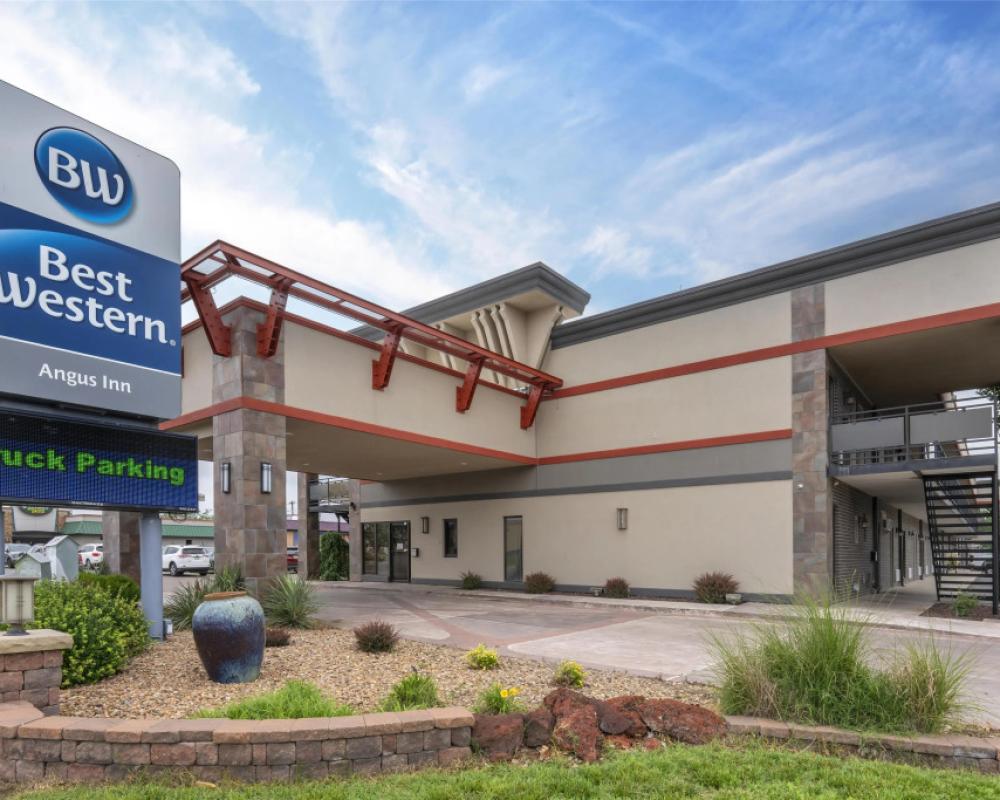 Best Western Angus Inn