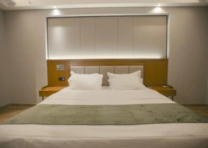 GreenTree Inn Jiuquan Century Plaza Hotel