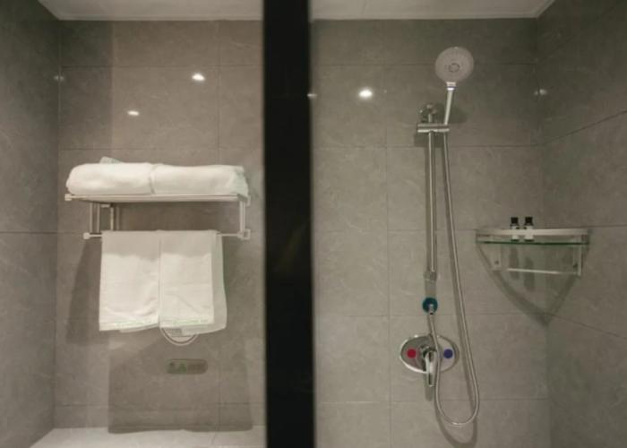 GreenTree Inn Jiuquan Century Plaza Hotel