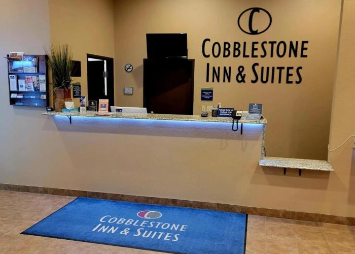 Cobblestone Inn & Suites - Maryville