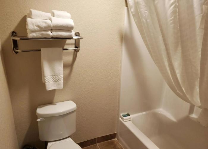 Cobblestone Inn & Suites - Maryville