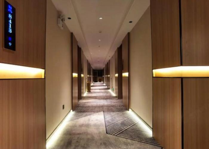 Jieyang Victoria Holiday Business Hotel