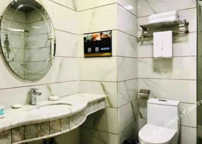 Jieyang Victoria Holiday Business Hotel