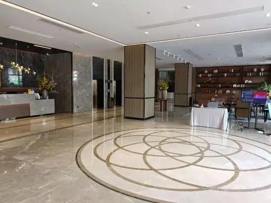 Golden LEAF Hotel