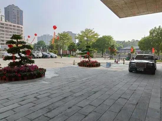 Golden LEAF Hotel