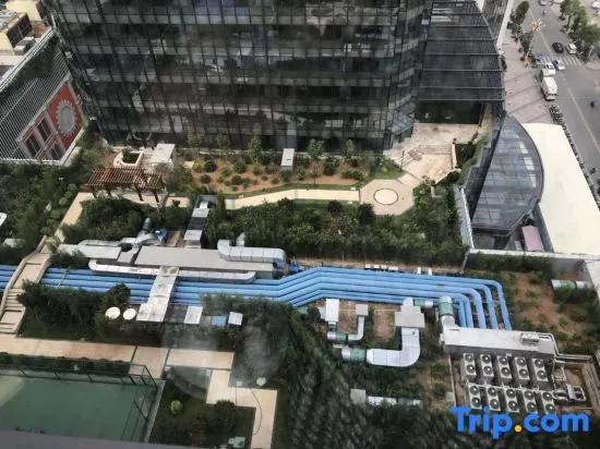 Yuehui International Apartment